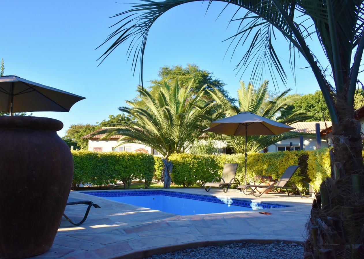 Kamaku Guesthouse Cc Otjiwarongo Buitenkant foto