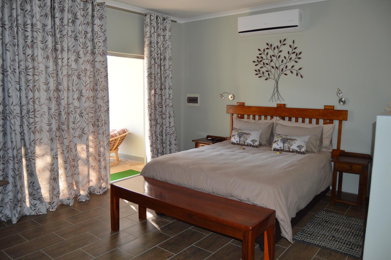 Kamaku Guesthouse Cc Otjiwarongo Buitenkant foto