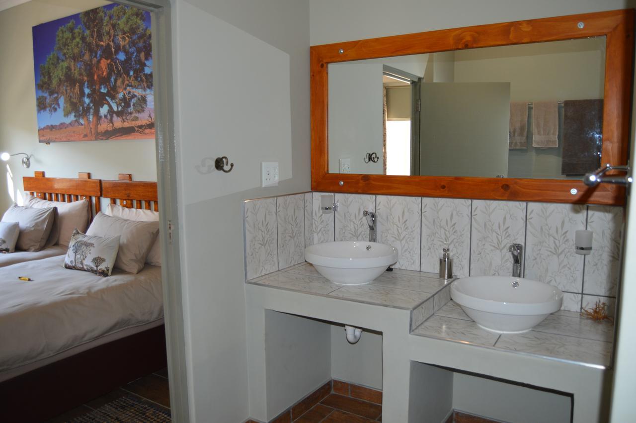 Kamaku Guesthouse Cc Otjiwarongo Buitenkant foto