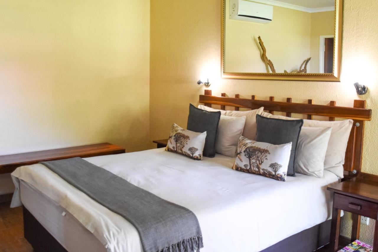 Kamaku Guesthouse Cc Otjiwarongo Buitenkant foto
