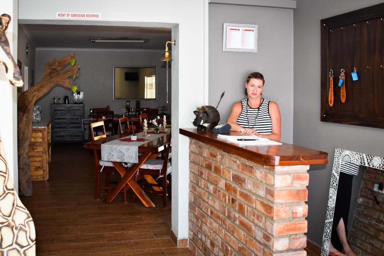 Kamaku Guesthouse Cc Otjiwarongo Buitenkant foto